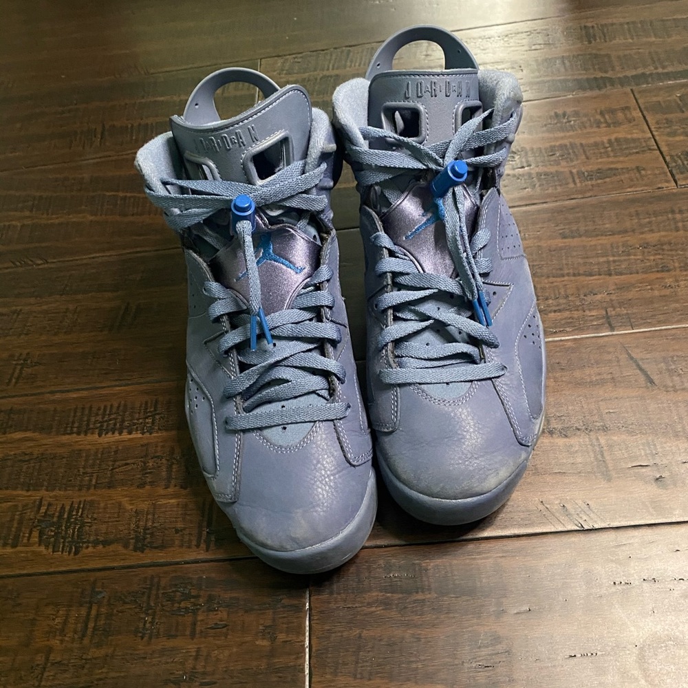 Jordan 6s - Picture 3 of 3